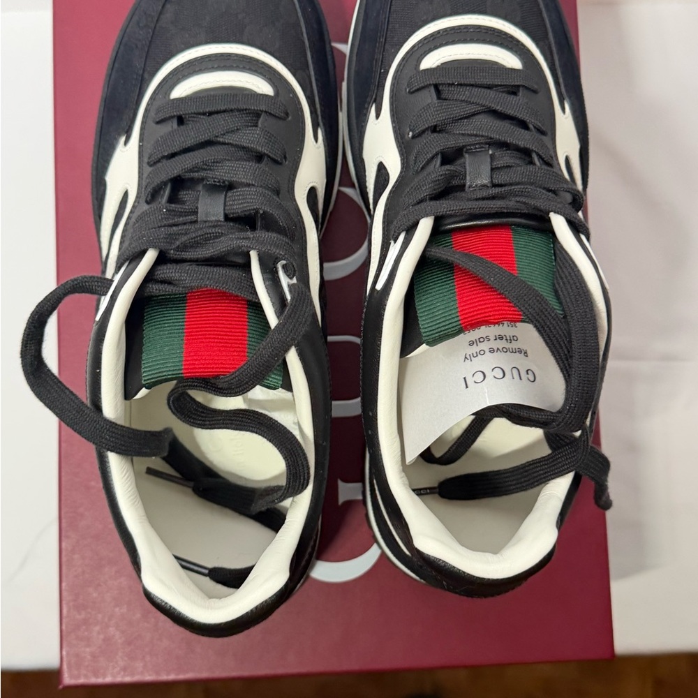 Gucci Black and White Sneakers - Picture 6 of 11